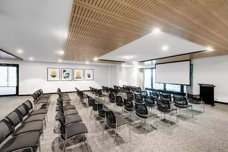 Vibe Hotel North Sydney