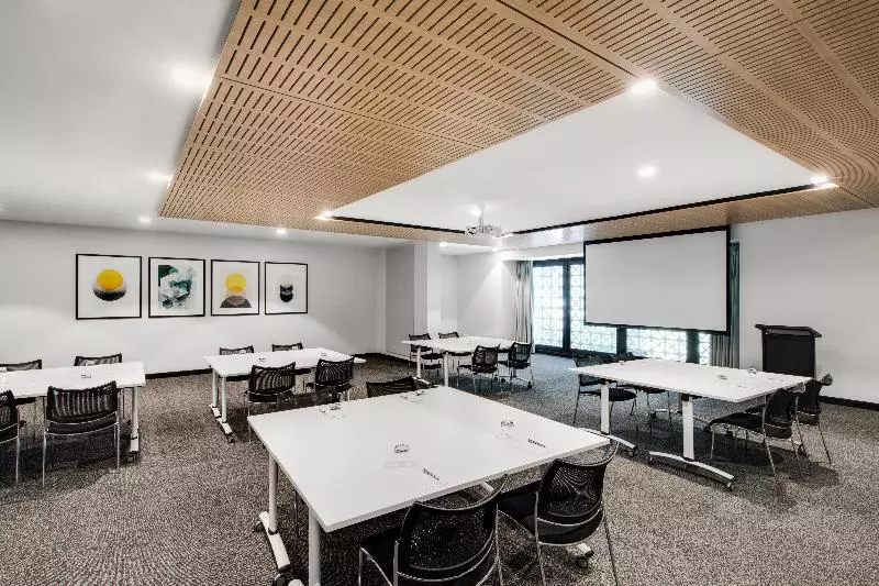 Vibe Hotel North Sydney