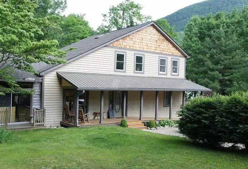 ホテル Brook Trout Inn