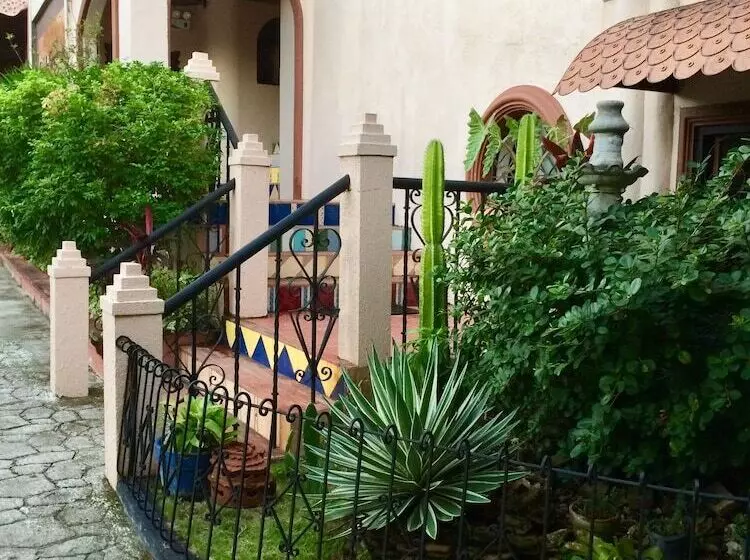 هتل Casa La Granja