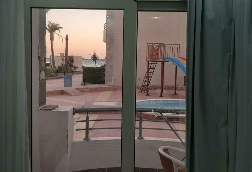 ホテル Cecilia Resort Private Chalets