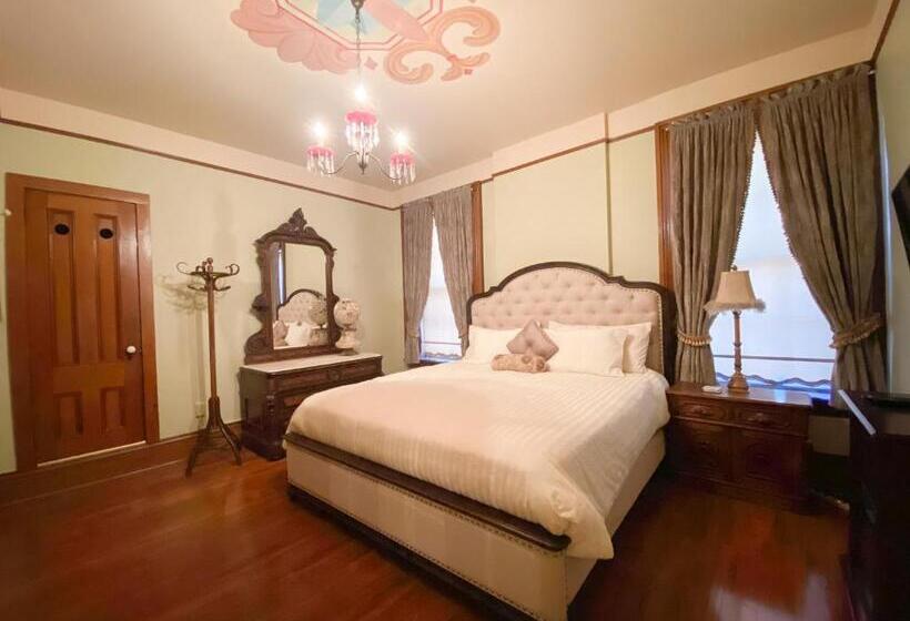 فندق Galena Inn Formerly Victorian Mansion