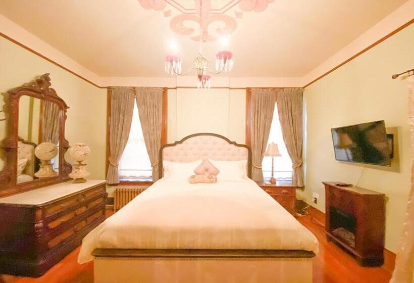 فندق Galena Inn Formerly Victorian Mansion