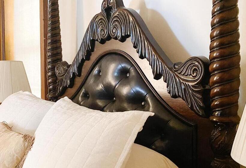 فندق Galena Inn Formerly Victorian Mansion