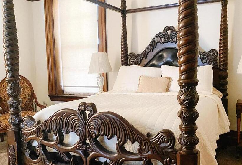 فندق Galena Inn Formerly Victorian Mansion