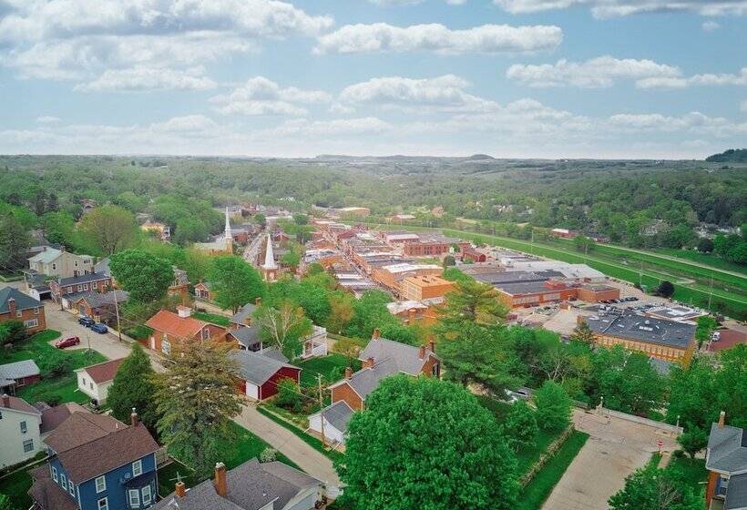 فندق Galena Inn Formerly Victorian Mansion