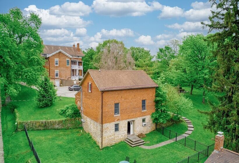 فندق Galena Inn Formerly Victorian Mansion