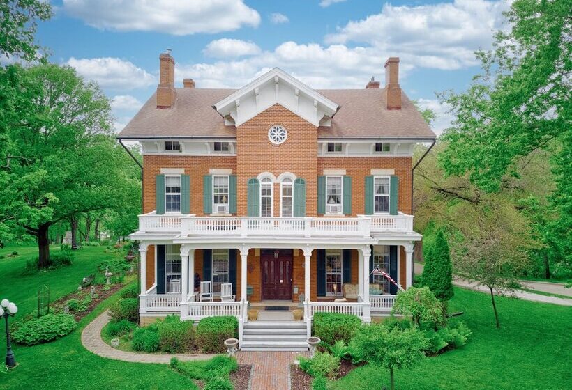 فندق Galena Inn Formerly Victorian Mansion