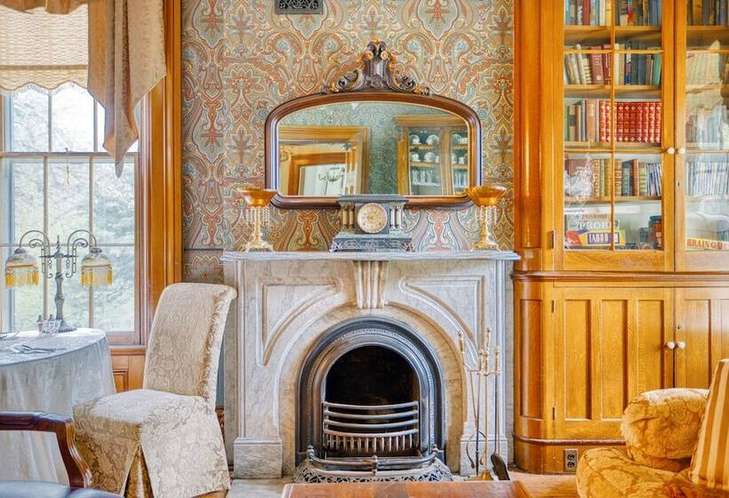 فندق Galena Inn Formerly Victorian Mansion