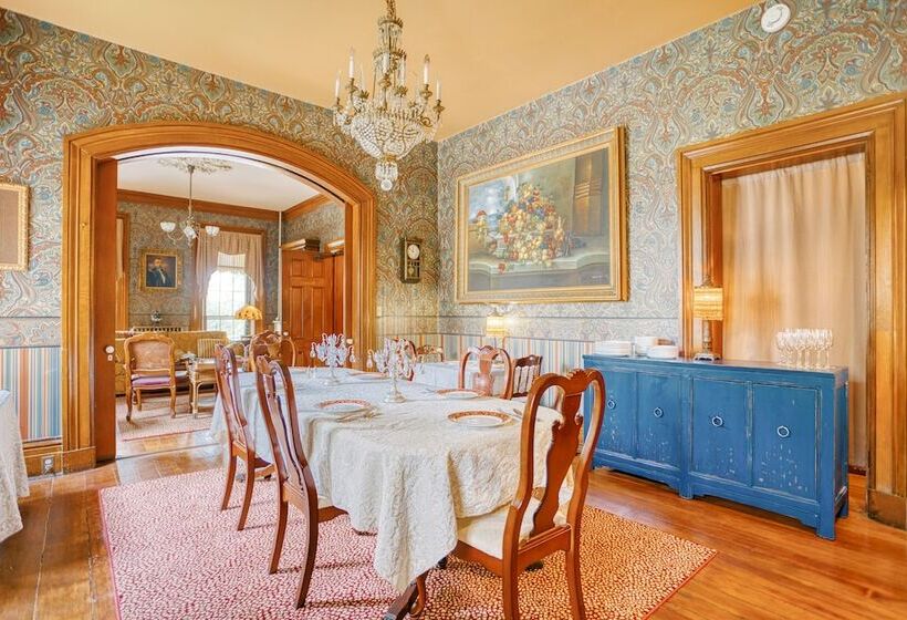 فندق Galena Inn Formerly Victorian Mansion