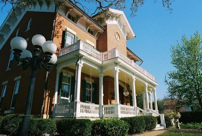 ホテル Galena Inn Formerly Victorian Mansion