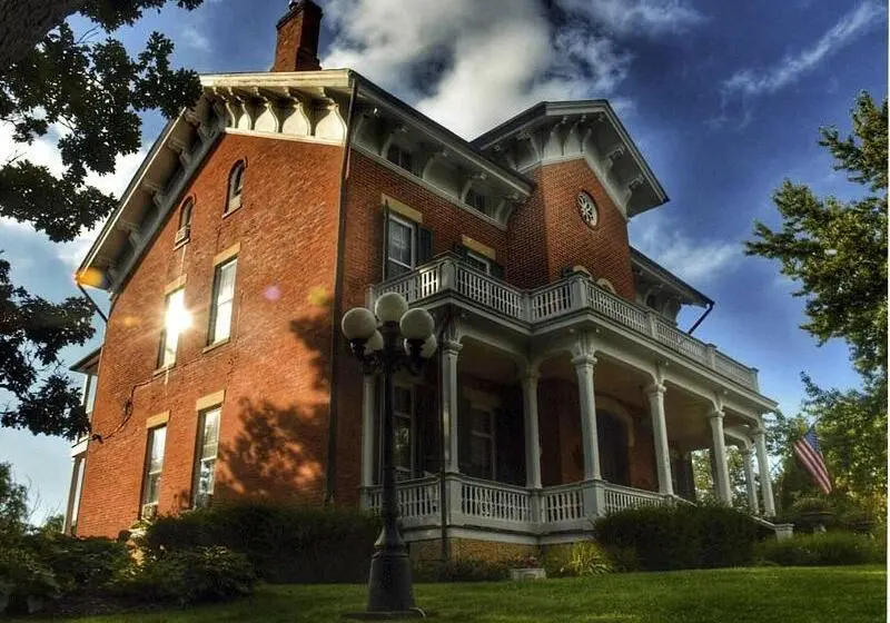 ホテル Galena Inn Formerly Victorian Mansion