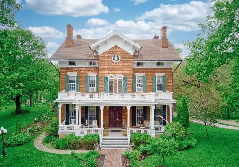 ホテル Galena Inn Formerly Victorian Mansion