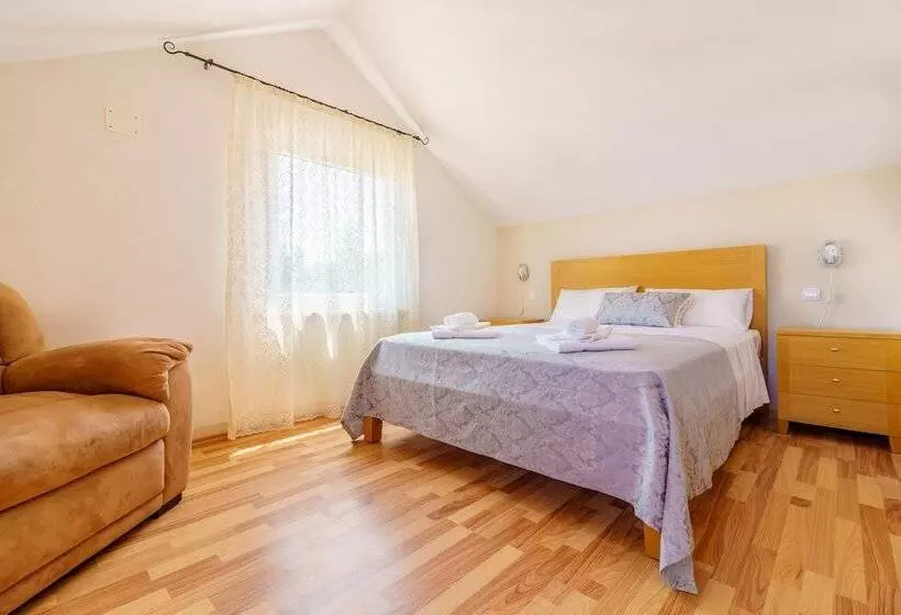 Hotelli Kis Residence