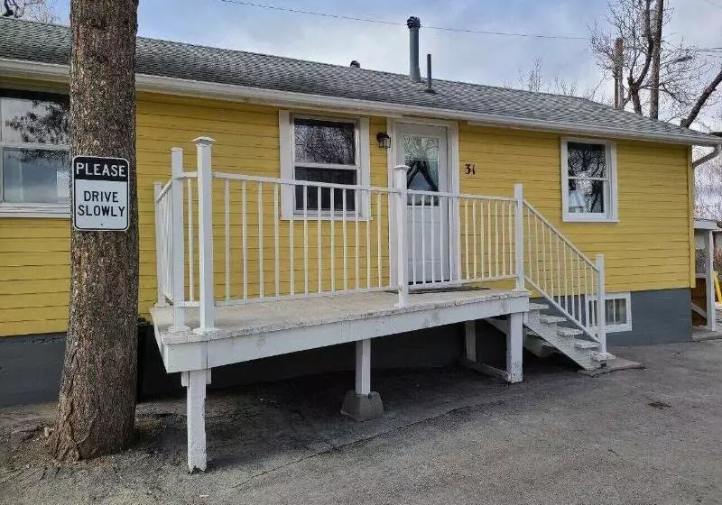 ホテル Lamplighter Cabins & Suites