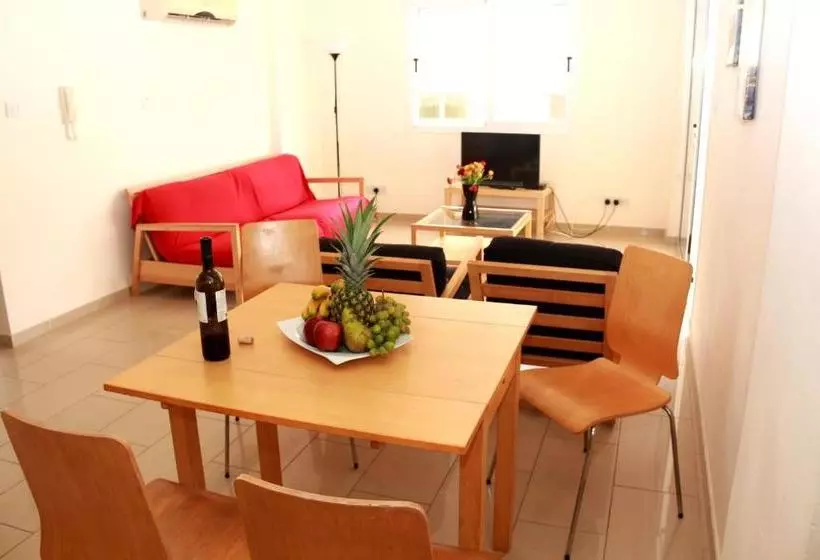 Hotelli Photothea Apartments