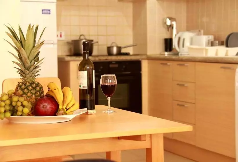 Hotelli Photothea Apartments