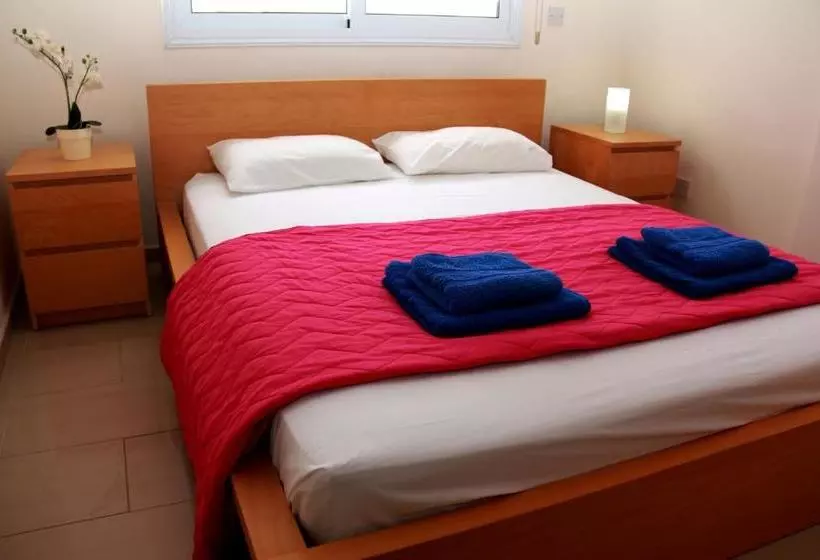 Hotelli Photothea Apartments