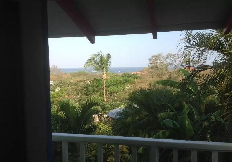 هتل Tamarindo Village