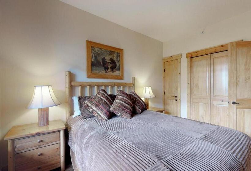 酒店 Tucker Mountain Lodge 321