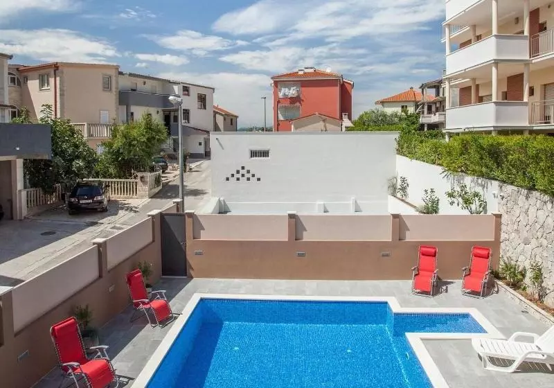 Hotelli Villa Kolar Apartments