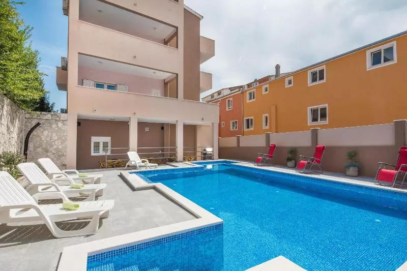 Hotelli Villa Kolar Apartments