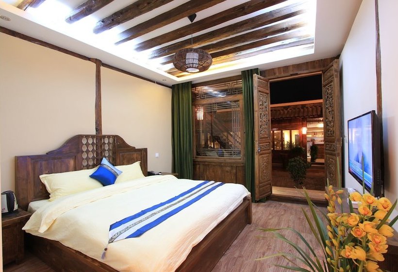 فندق Village Green Inn