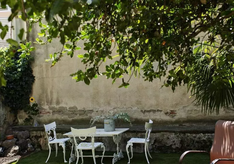 El Jardinet De Sant Esteve