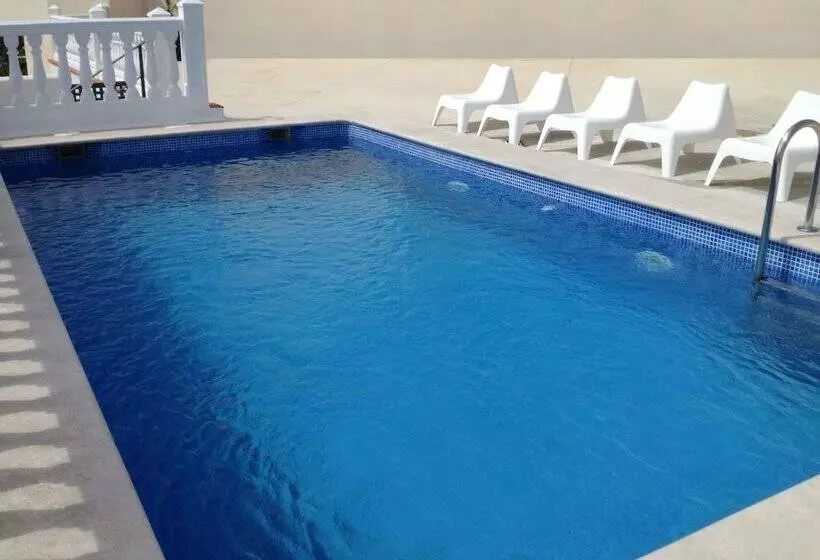 ホテル Apartamentos Doña Carmen
