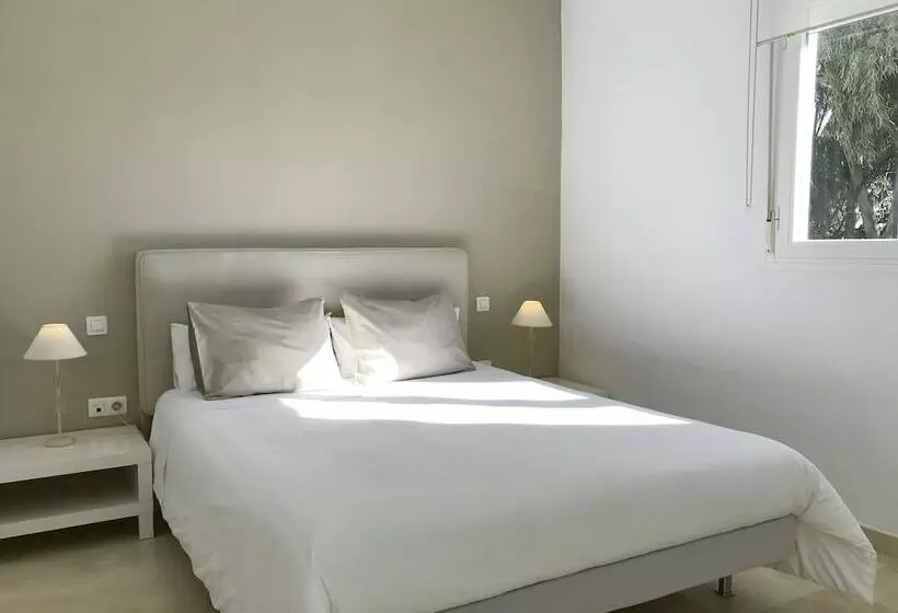ホテル Apartamentos Doña Carmen
