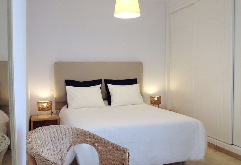 فندق Apartamentos Doña Carmen