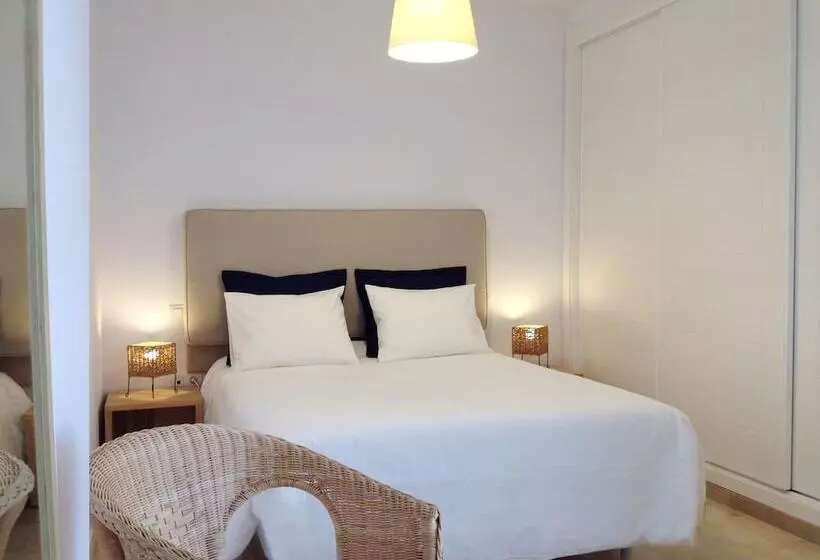 ホテル Apartamentos Doña Carmen