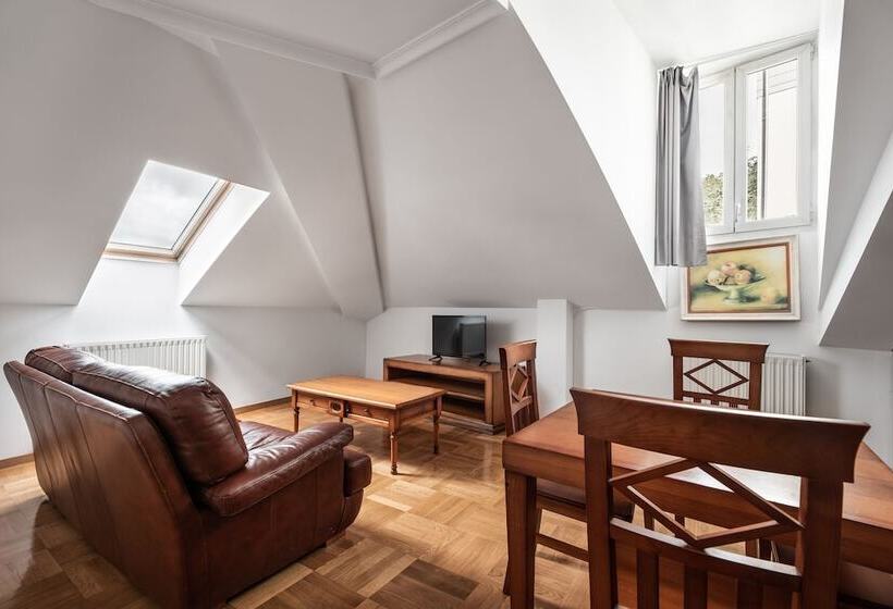 فندق Apartamentos El Cid