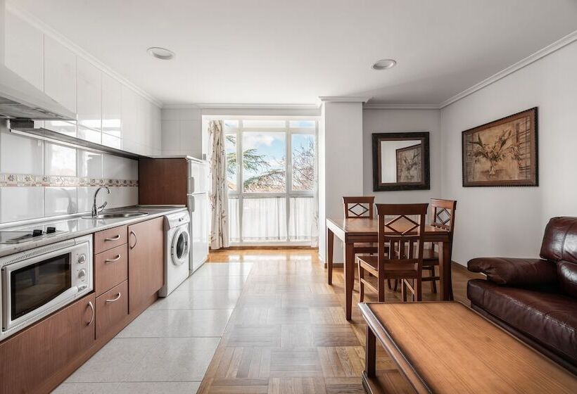 فندق Apartamentos El Cid