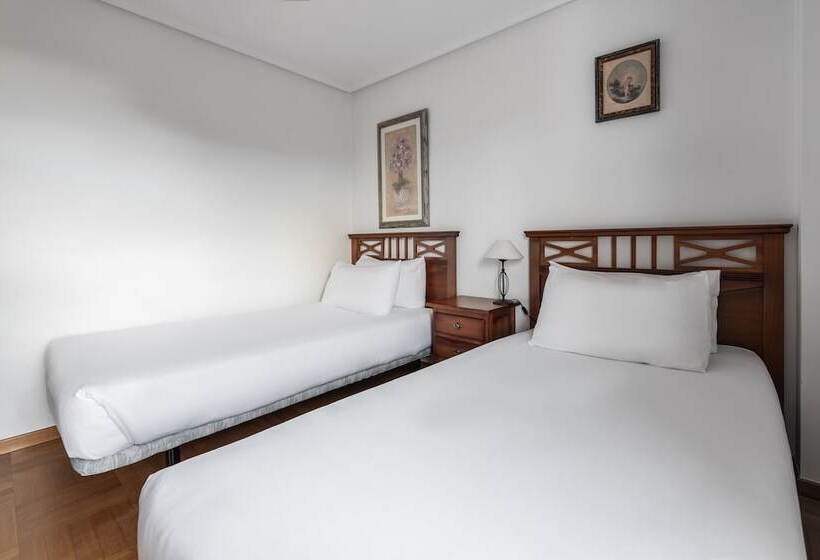 فندق Apartamentos El Cid