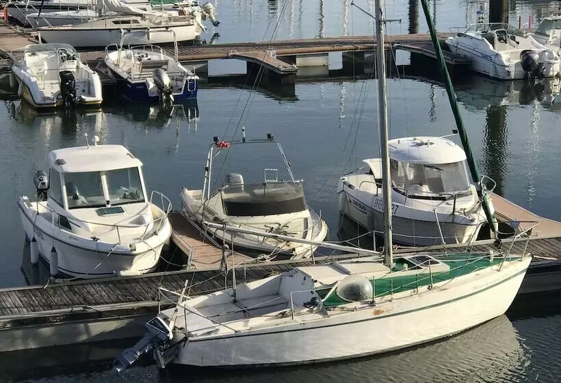 Hotelli Couett Hôtel Brest