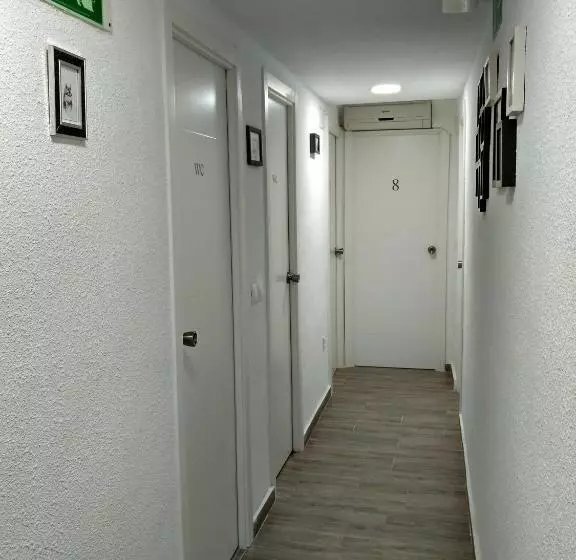 هتل Guesthouse Central