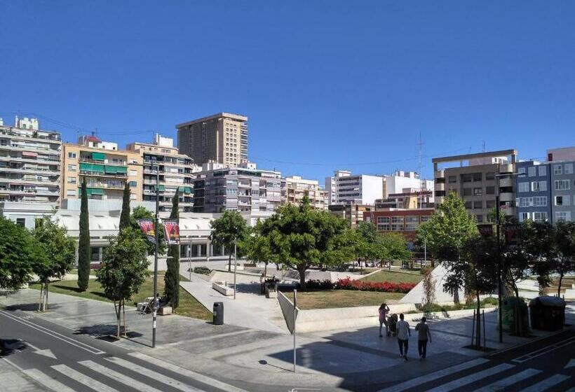 هتل Guesthouse Central