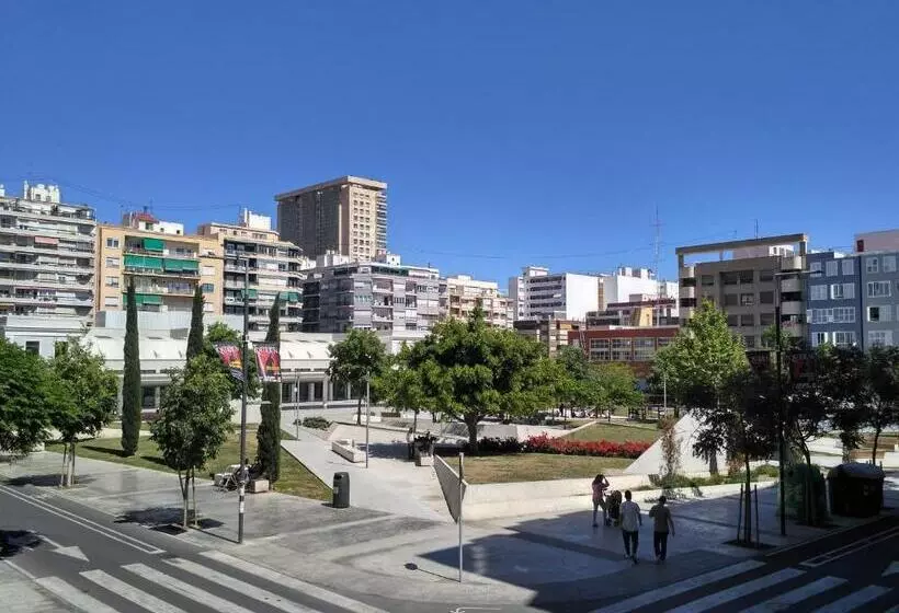 هتل Guesthouse Central