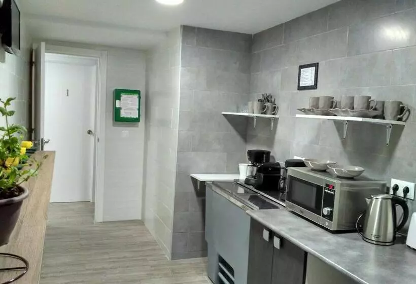 هتل Guesthouse Central
