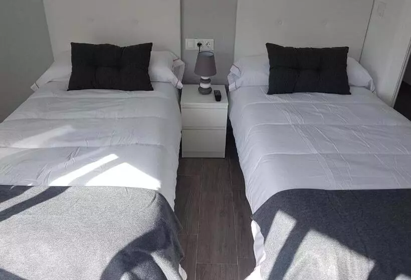 هتل Guesthouse Central