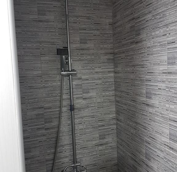 هتل Guesthouse Central