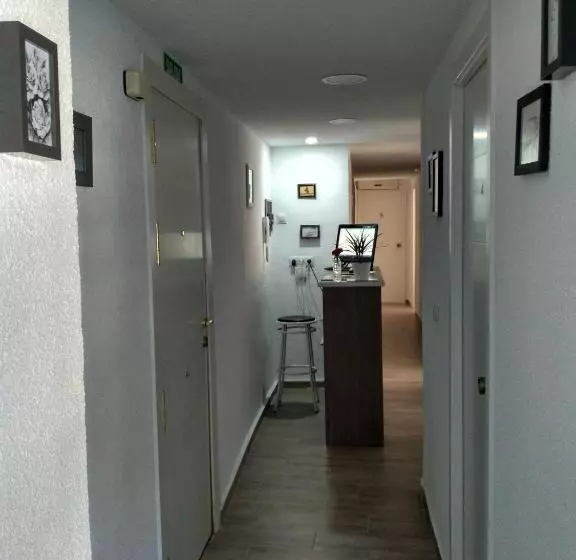 هتل Guesthouse Central
