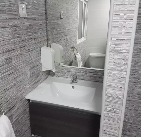 هتل Guesthouse Central