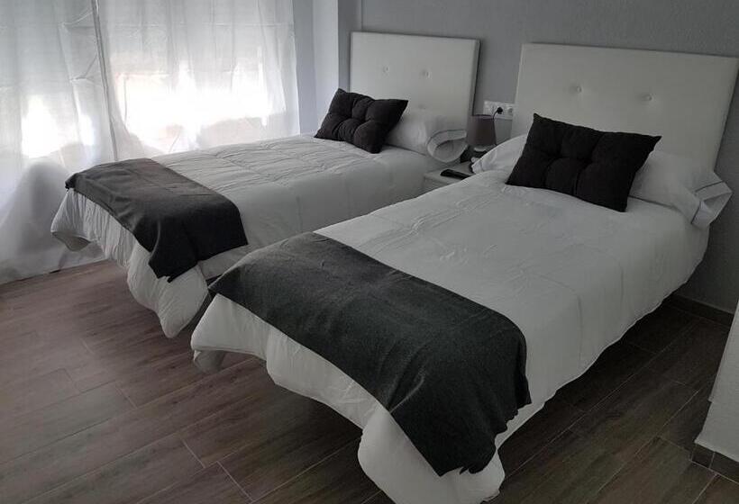 هتل Guesthouse Central