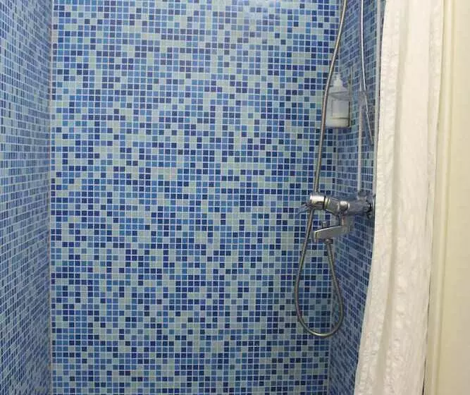 Hotelli Guesthouse  Kuin Kotonaan