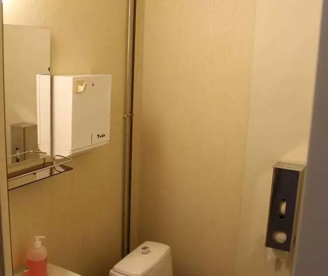 Hotelli Guesthouse  Kuin Kotonaan