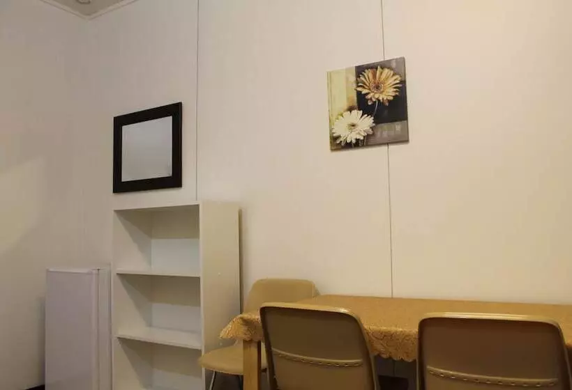 Hotelli Guesthouse  Kuin Kotonaan