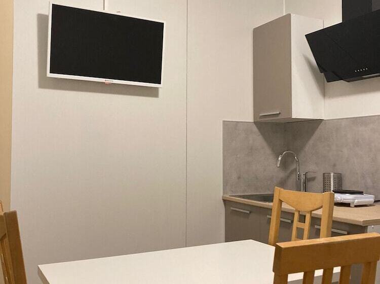 هتل Guesthouse  Kuin Kotonaan