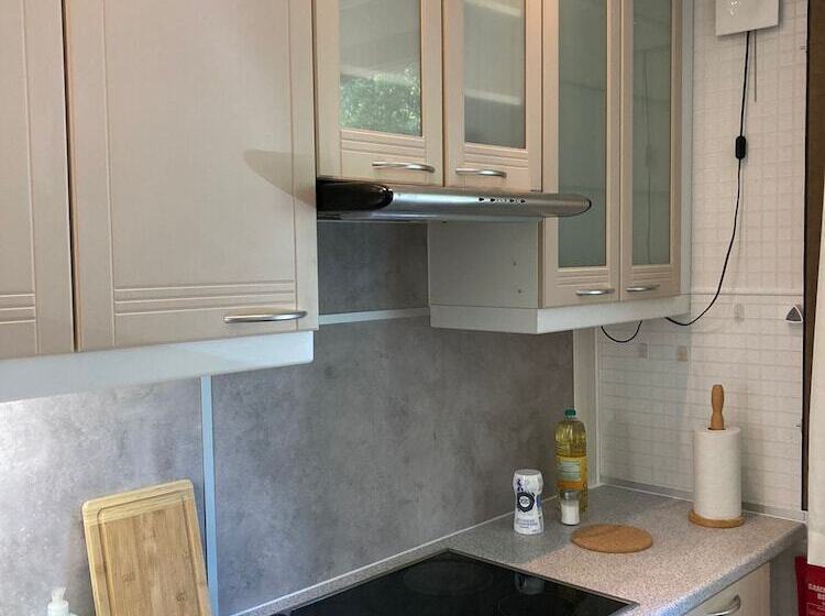 هتل Guesthouse  Kuin Kotonaan